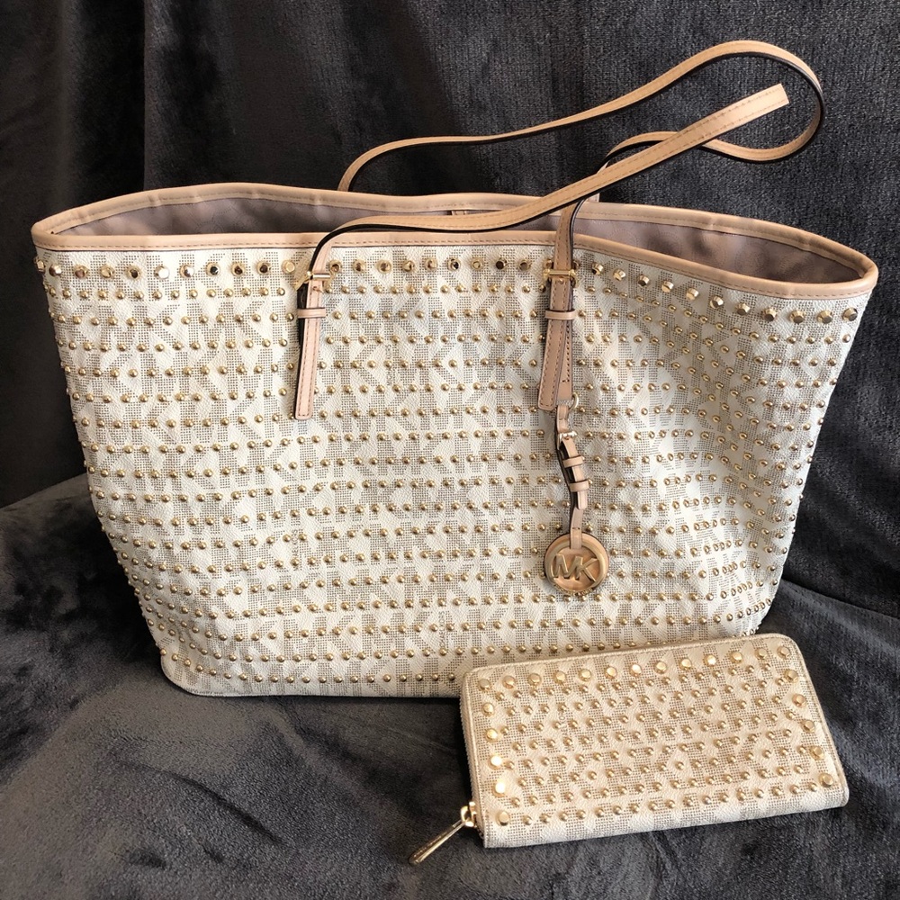 Michael Kors Handbags.👜👛